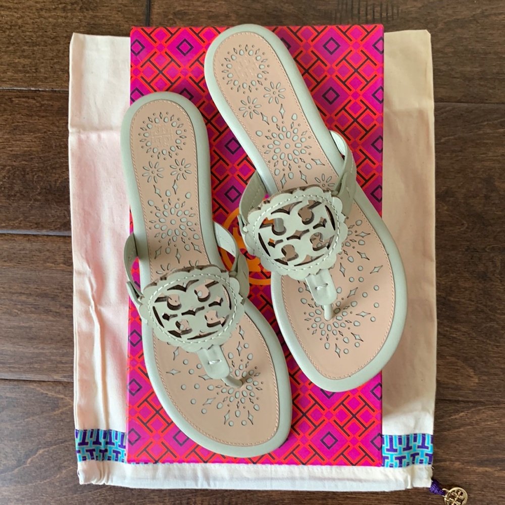 NIB TORY BURCH Authentic Rare Miller Sage Leather Scallop Thong Sandal Size 7.5 - Picture 2 of 14